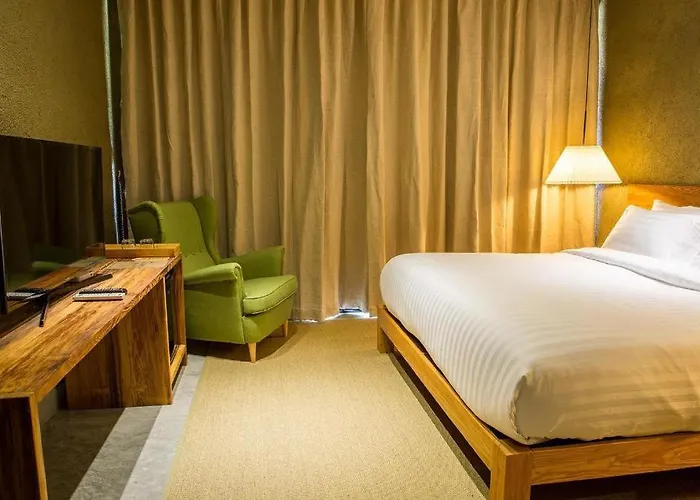 โรงแรม Phingphayla Photharam