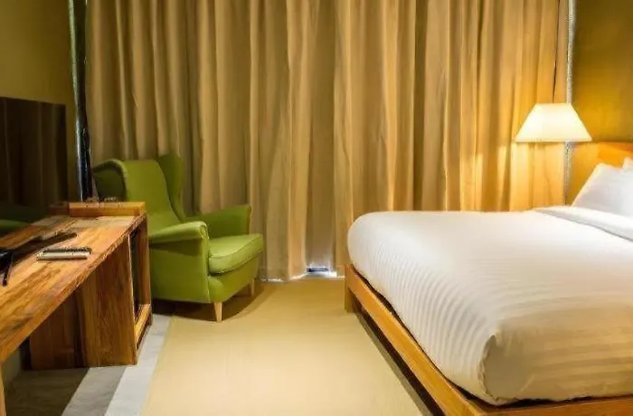 โรงแรม Phingphayla 4*